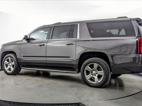Used 2017 Chevrolet Suburban Premier image 6