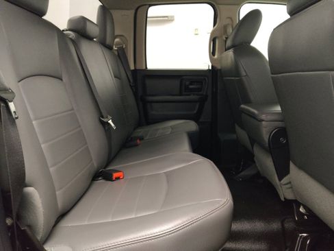 Used 2018 RAM 1500 Tradesman w/ Chrome Appearance Group RWD image 19