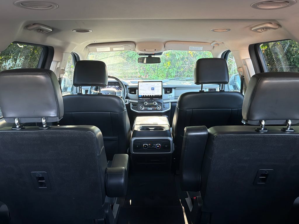 Used 2022 Ford Expedition Max XLT RWD image 27