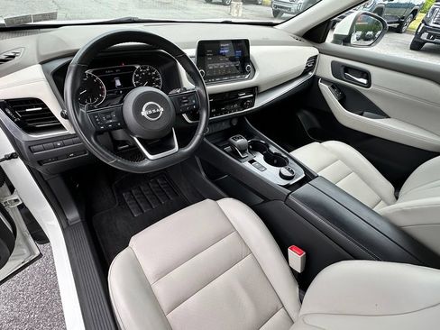 Used 2022 Nissan Rogue SV w/ SV Premium Package AWD/4WD image 23