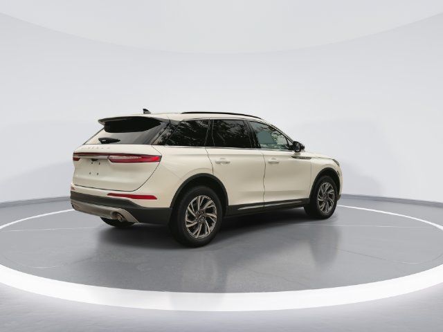 Used 2026 Lincoln Corsair Premiere FWD image 8