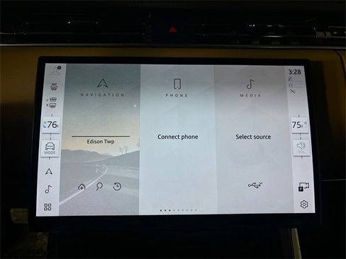 Used 2024 Land Rover Range Rover Sport SE image 16