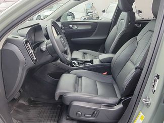 Used 2024 Volvo XC40 B5 Ultimate w/ Protection Package Premier AWD/4WD video 2