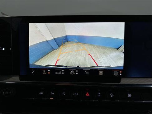 Used 2025 Chevrolet Silverado 1500 LT Trail Boss w/ LT Trail Boss Premium Package image 10