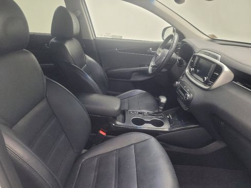 Used 2019 Kia Sorento EX w/ EX Touring Package AWD/4WD image 21