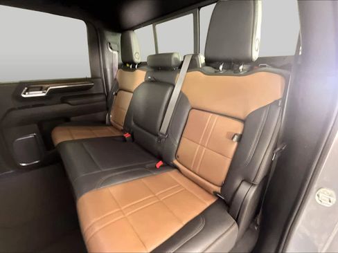 Used 2024 Chevrolet Silverado 2500 High Country w/ Technology Package AWD/4WD image 19