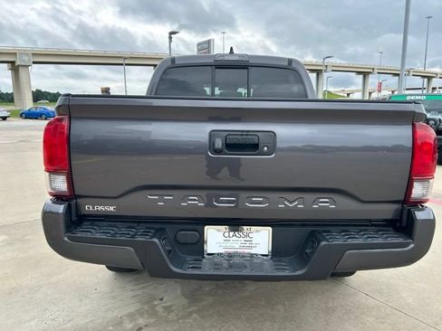 Used 2020 Toyota Tacoma SR w/ SR Convenience Package RWD image 8