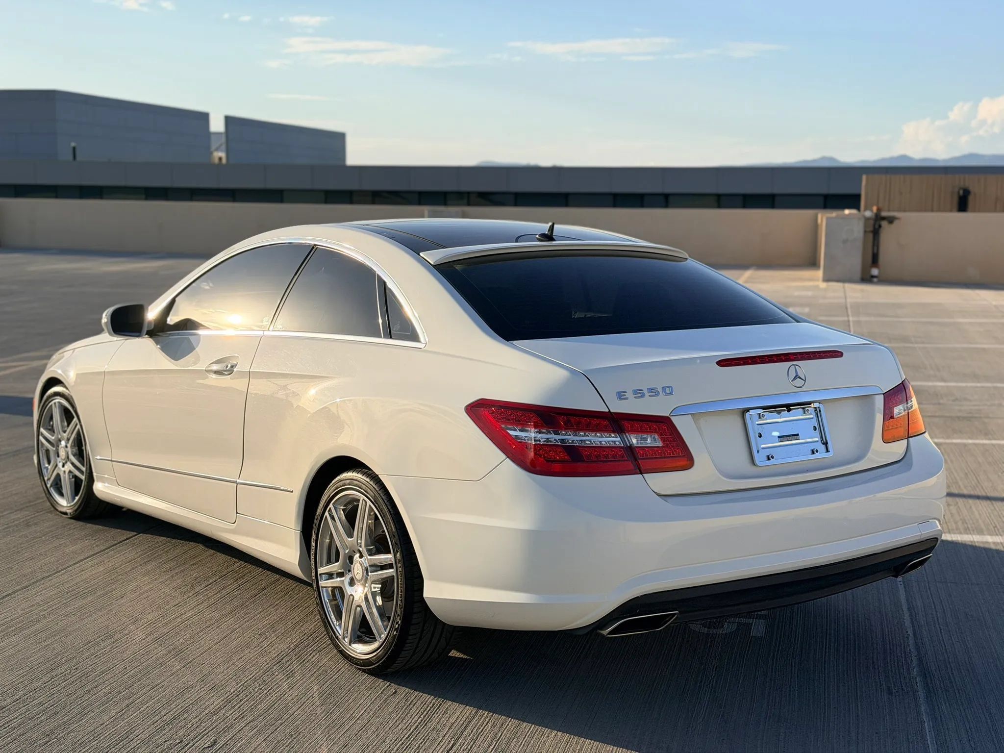 Used 2010 Mercedes-Benz E 550 Coupe image 7