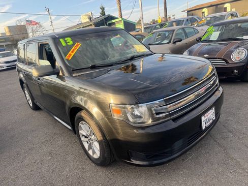 Used 2013 Ford Flex SE image 1