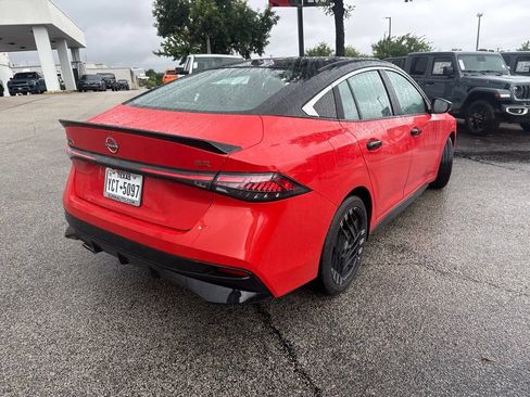 Used 2026 Nissan Sentra SR w/ Floor Mat Package FWD image 10
