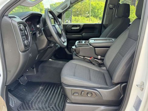 Used 2024 Chevrolet Silverado 2500 Custom w/ Custom Value Package AWD/4WD image 20