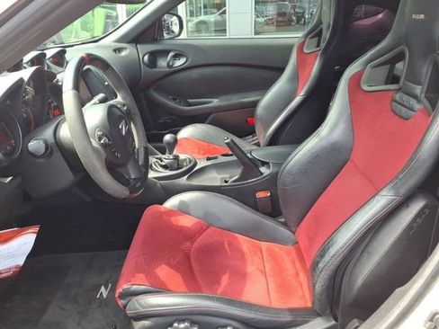 Used 2015 Nissan 370Z NISMO RWD image 22