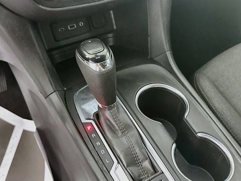 Used 2021 Chevrolet Equinox LT FWD image 16