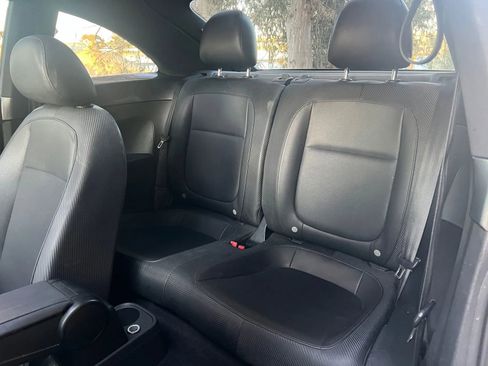 Used 2012 Volkswagen Beetle 2.5 image 36