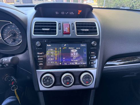 Used 2016 Subaru Crosstrek 2.0i Limited AWD/4WD image 29
