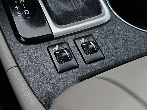 Used 2016 Toyota Highlander XLE image 25