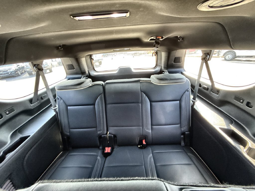 Used 2024 GMC Yukon XL SLT RWD image 25