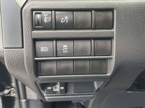 Used 2024 Toyota Tacoma SR AWD/4WD image 20