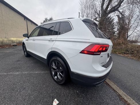 Used 2024 Volkswagen Tiguan SE AWD/4WD image 4