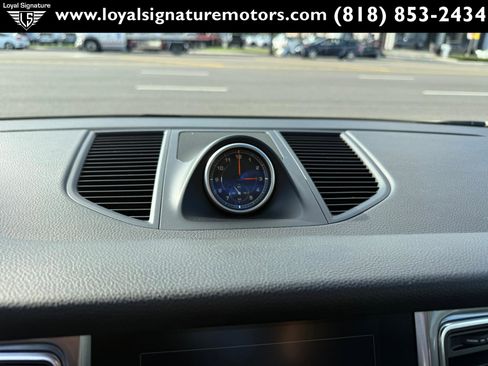 Used 2018 Porsche Macan image 29