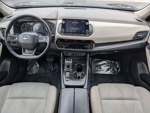 Used 2025 Nissan Rogue SV FWD image 15