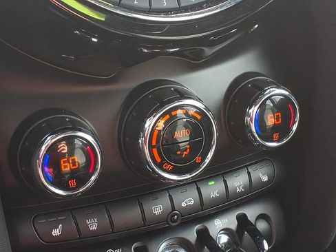 Used 2019 MINI Cooper 2-Door Hardtop w/ Signature Upholstery Package FWD image 12