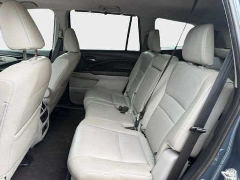Used 2017 Honda Pilot Touring image 9