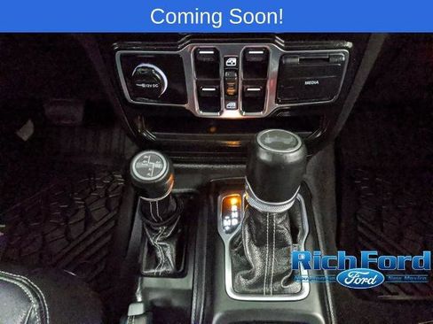 Used 2023 Jeep Wrangler Unlimited Sahara image 9