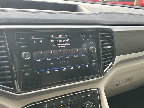 Used 2022 Volkswagen Atlas SE image 30