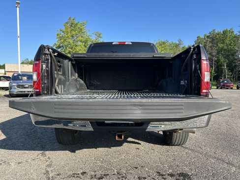 Used 2018 Ford F150 XLT w/ Equipment Group 301A Mid AWD/4WD image 9