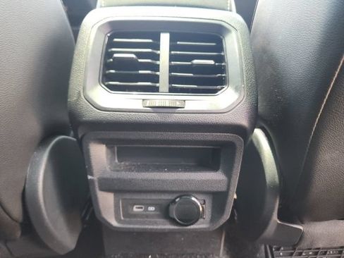 Used 2023 Volkswagen Tiguan SE R-Line FWD image 19