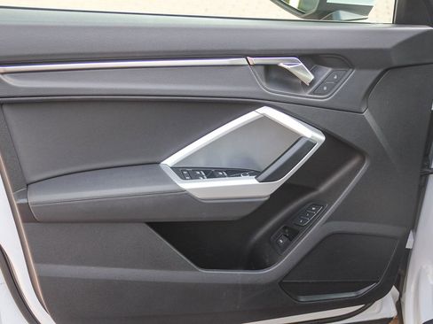 Used 2023 Audi Q3 2.0T Premium w/ Convenience Package image 19