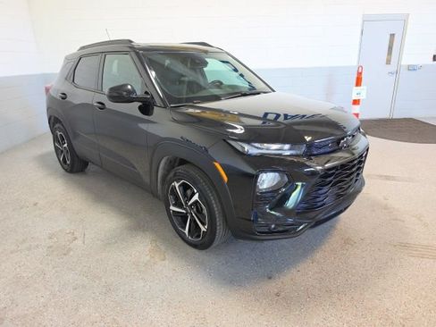 Used 2022 Chevrolet TrailBlazer RS w/ Sun and Liftgate Package AWD/4WD image 6