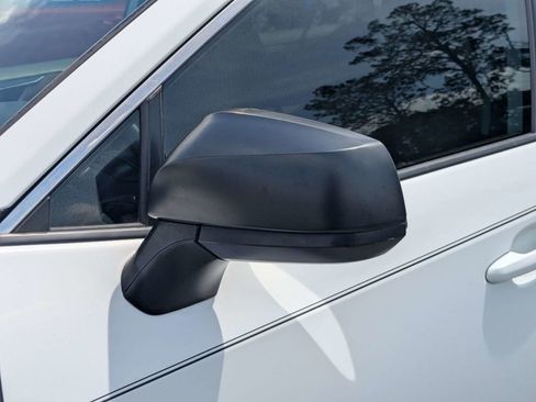 Used 2020 Toyota RAV4 LE FWD image 12
