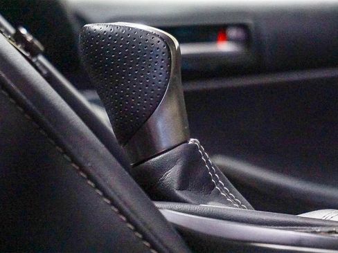 Used 2021 Lexus IS 350 F Sport image 21