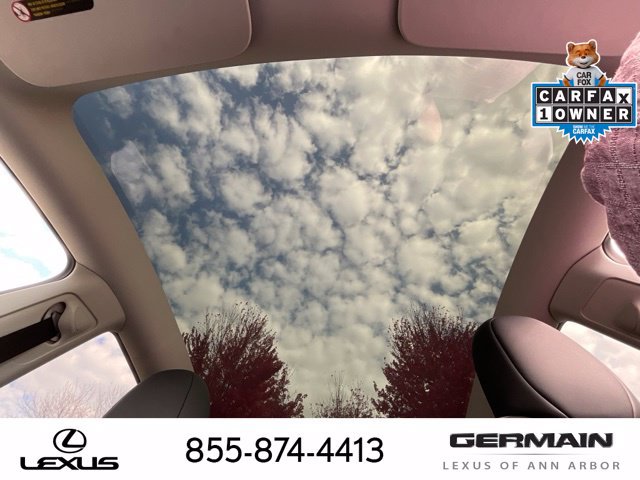 Used 2024 Tesla Model Y Long Range AWD/4WD image 20