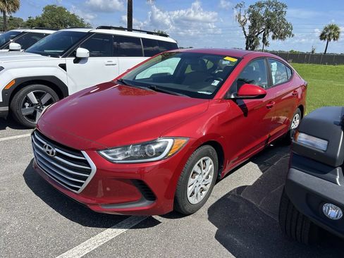 Used 2018 Hyundai Elantra SE w/ Cargo Package FWD image 8