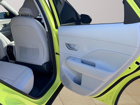 Used 2024 Hyundai Kona Limited image 32