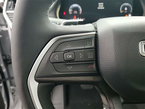 New 2025 Jeep Grand Cherokee Limited w/ Black Appearance Package image 29