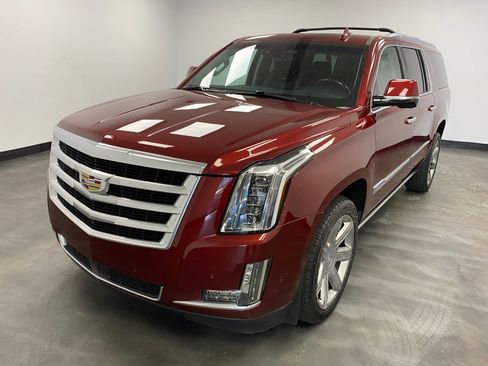 Used 2019 Cadillac Escalade ESV Premium Luxury image 2
