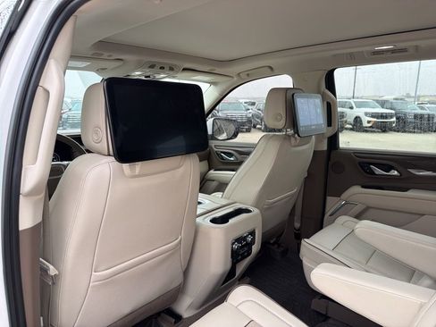 Used 2021 GMC Yukon Denali w/ Denali Premium Package image 24