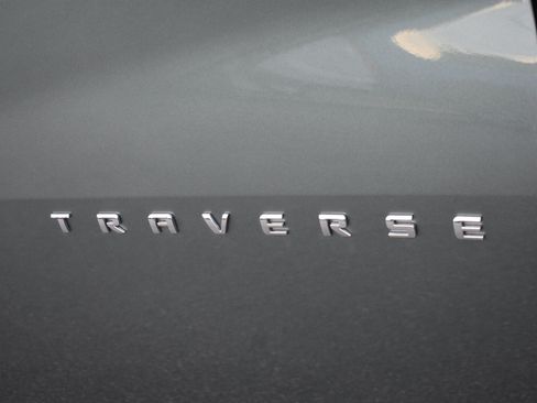 Used 2023 Chevrolet Traverse LT FWD image 12
