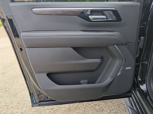 New 2026 Chevrolet Suburban Premier AWD/4WD image 27