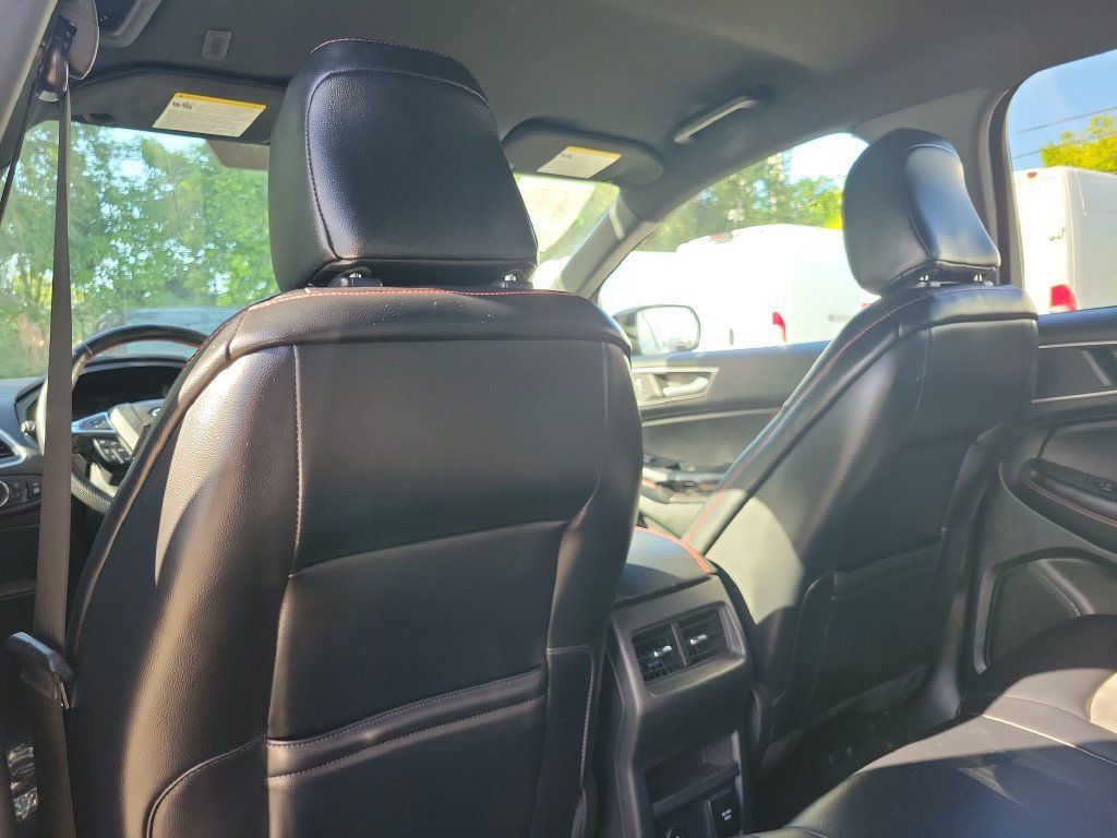 Used 2023 Ford Edge ST-Line AWD/4WD image 16