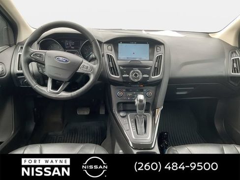 Used 2018 Ford Focus Titanium w/ Titanium Technology Package FWD image 13