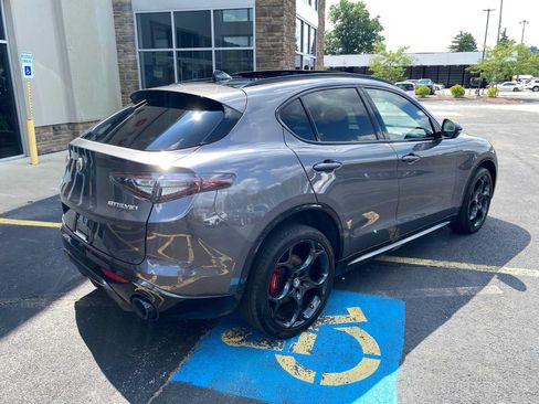 Used 2024 Alfa Romeo Stelvio Veloce AWD/4WD image 4