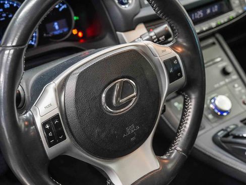 Used 2013 Lexus CT 200h w/ Leather Pkg FWD image 21