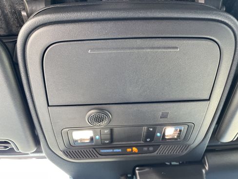 New 2025 Ford Bronco Outer Banks w/ Sasquatch Package image 35