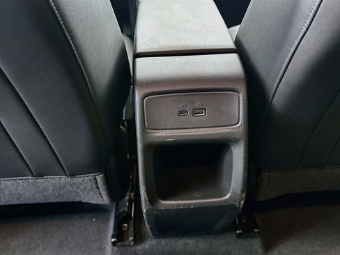 Used 2025 Chevrolet Trax LT FWD image 27