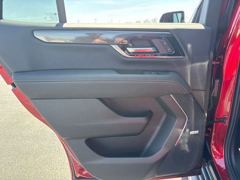 New 2026 GMC Yukon Elevation AWD/4WD image 33